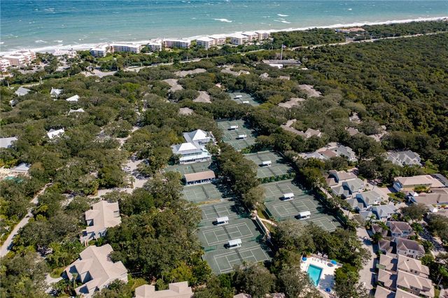 1315 Winding Oaks Circle E 905, Vero Beach, FL 32963