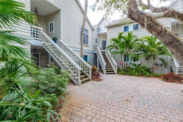 1315 Winding Oaks Circle E 905, Vero Beach, FL 32963