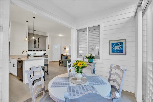 1315 Winding Oaks Circle E 905, Vero Beach, FL 32963