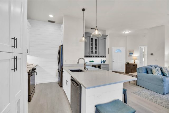 1315 Winding Oaks Circle E 905, Vero Beach, FL 32963