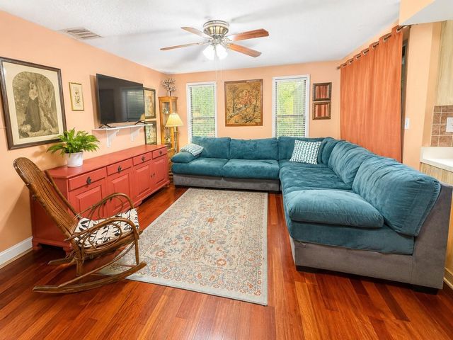 1671 CASTLEWOOD LANE, Palm Harbor, FL 34683