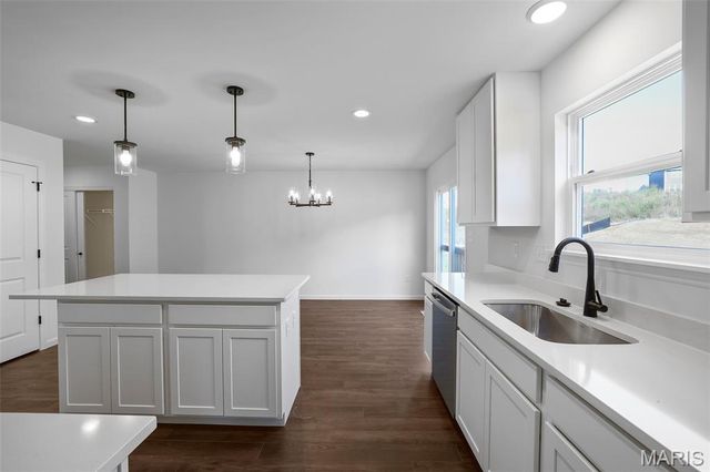 216 Noser Drive, Florissant, MO 63031