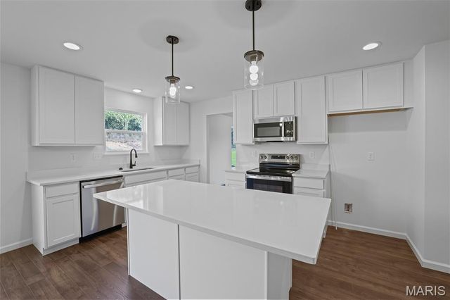 216 Noser Drive, Florissant, MO 63031