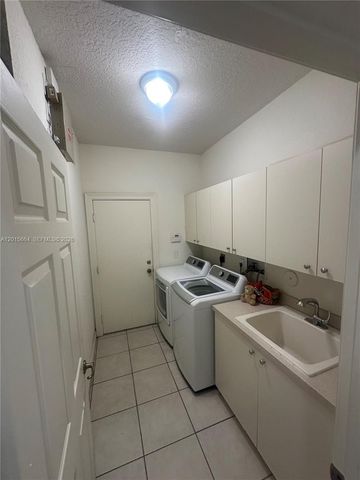 18571 SW 44th St, Miramar, FL 33029