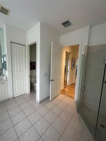 18571 SW 44th St, Miramar, FL 33029