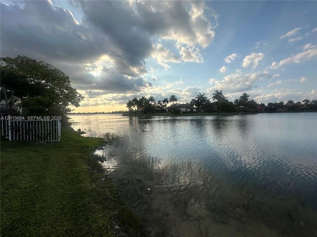 18571 SW 44th St, Miramar, FL 33029