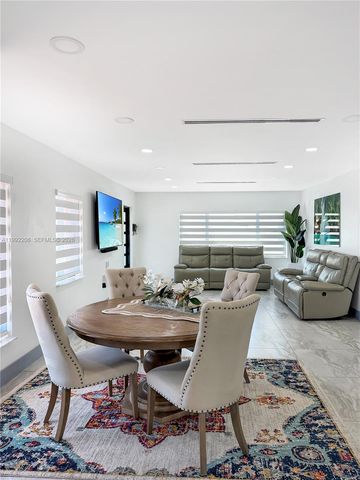 233 W 39th Pl, Hialeah, FL 33012