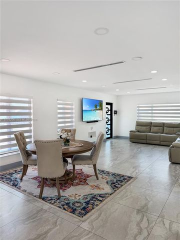 233 W 39th Pl, Hialeah, FL 33012