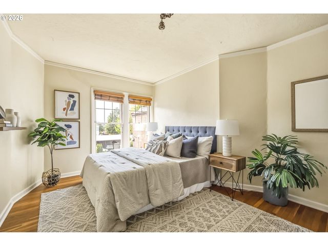 4353 Ne HALSEY St 4, Portland, OR 97213
