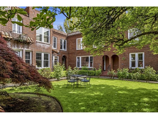 4353 Ne HALSEY St 4, Portland, OR 97213