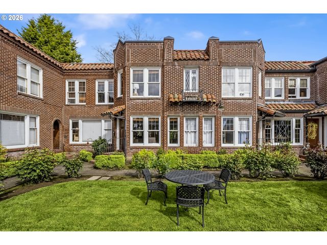 4353 Ne HALSEY St 4, Portland, OR 97213