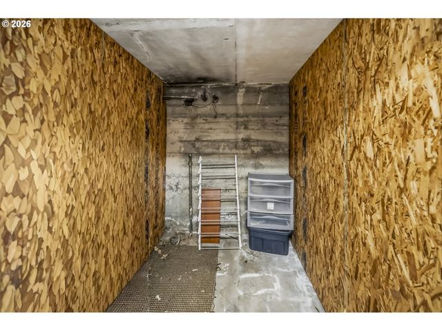 4353 Ne HALSEY St 4, Portland, OR 97213