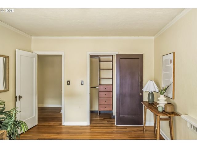 4353 Ne HALSEY St 4, Portland, OR 97213