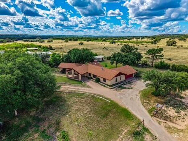 3054 Atkins Lane, Christoval, TX 76935