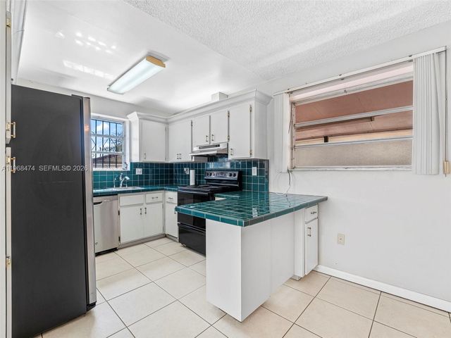 761 E 45th St, Hialeah, FL 33013