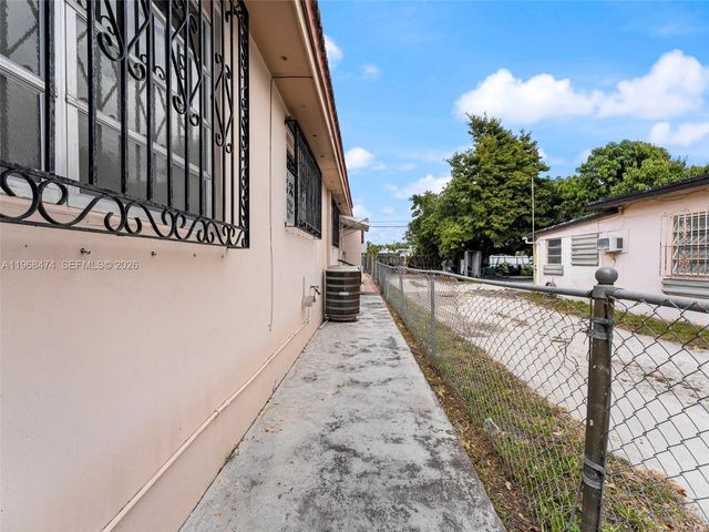 761 E 45th St, Hialeah, FL 33013