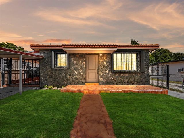 761 E 45th St, Hialeah, FL 33013