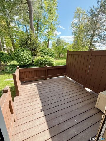 7 Woodland Avenue C, Bloomfield, CT 06002