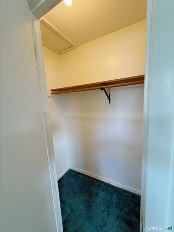7 Woodland Avenue C, Bloomfield, CT 06002