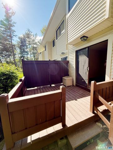 7 Woodland Avenue C, Bloomfield, CT 06002