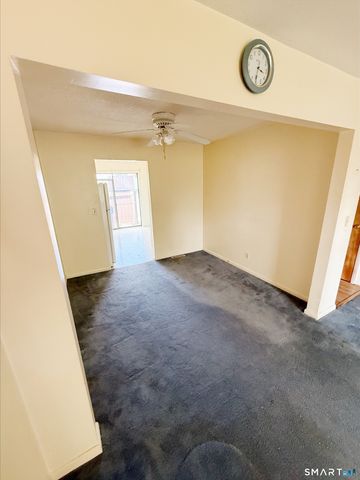 7 Woodland Avenue C, Bloomfield, CT 06002