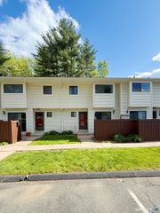 7 Woodland Avenue C, Bloomfield, CT 06002