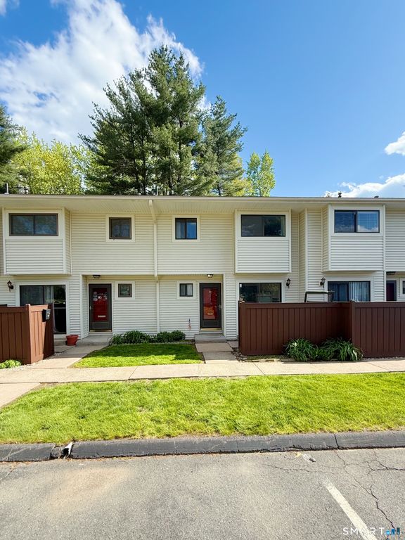7 Woodland Avenue C, Bloomfield, CT 06002