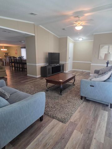 7356 SE Independence Avenue, Hobe Sound, FL 33455