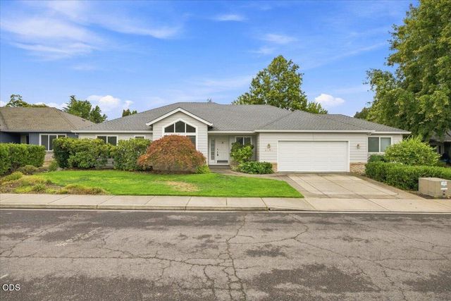 3436 Blue Blossom Drive, Medford, OR 97504