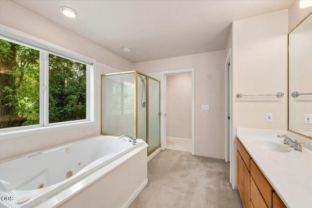 3436 Blue Blossom Drive, Medford, OR 97504
