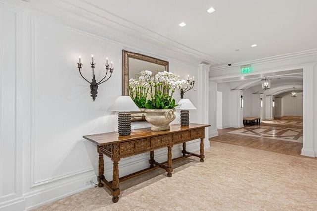 150 Bradley Place 906, Palm Beach, FL 33480