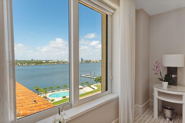 150 Bradley Place 906, Palm Beach, FL 33480