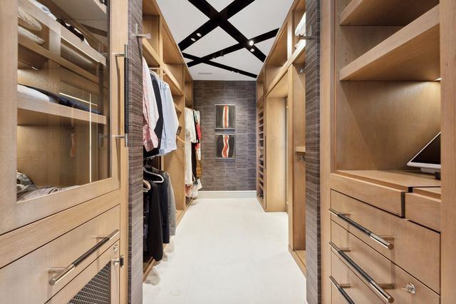 150 Bradley Place 906, Palm Beach, FL 33480