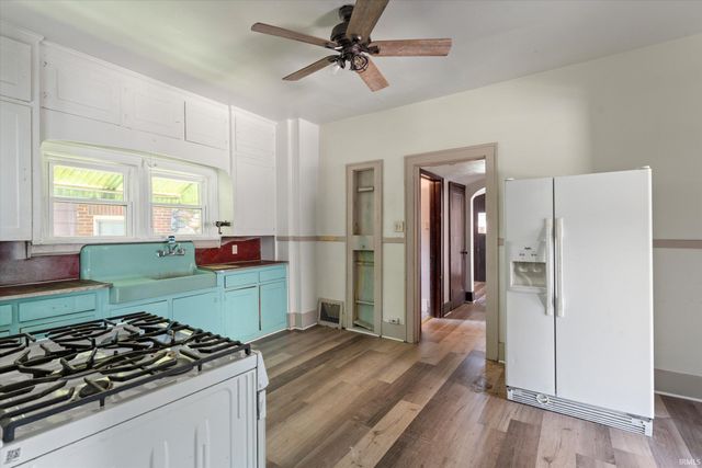 1022 E Colfax Avenue, South Bend, IN 46617