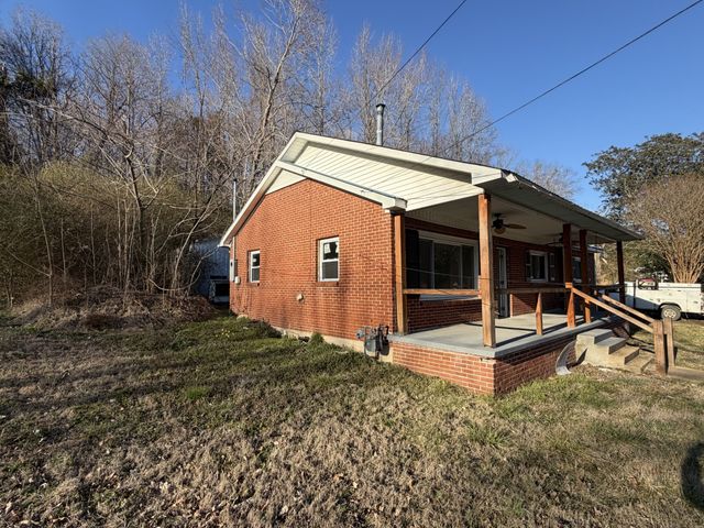 951 Hwy 99, Waynesboro, TN 38485