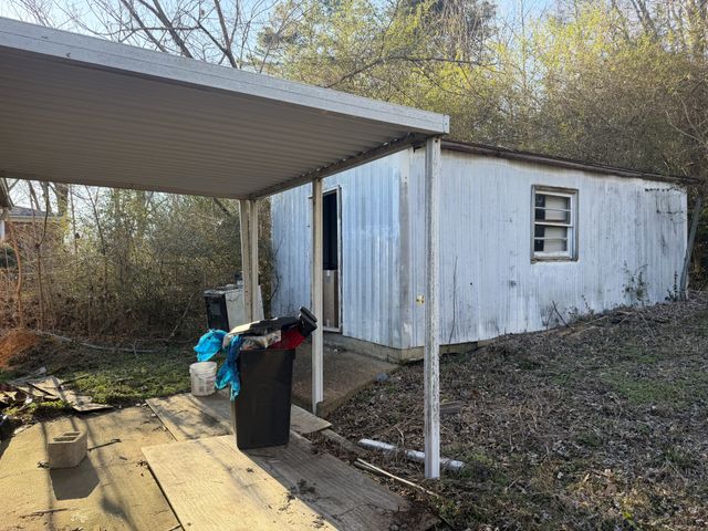 951 Hwy 99, Waynesboro, TN 38485