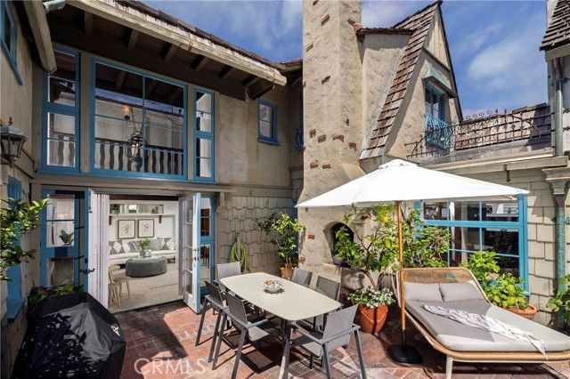 115 Apolena Avenue, Newport Beach, CA 92662