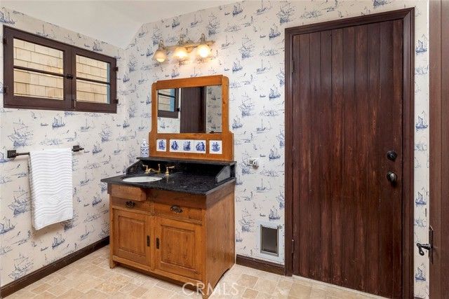 115 Apolena Avenue, Newport Beach, CA 92662