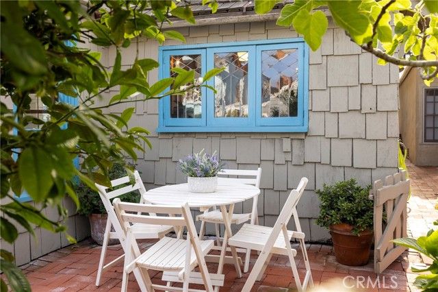 115 Apolena Avenue, Newport Beach, CA 92662