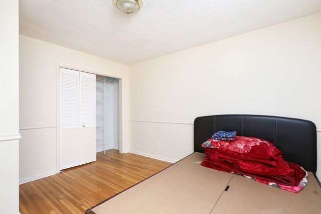 7422 Oak Brook Drive, Urbandale, IA 50322