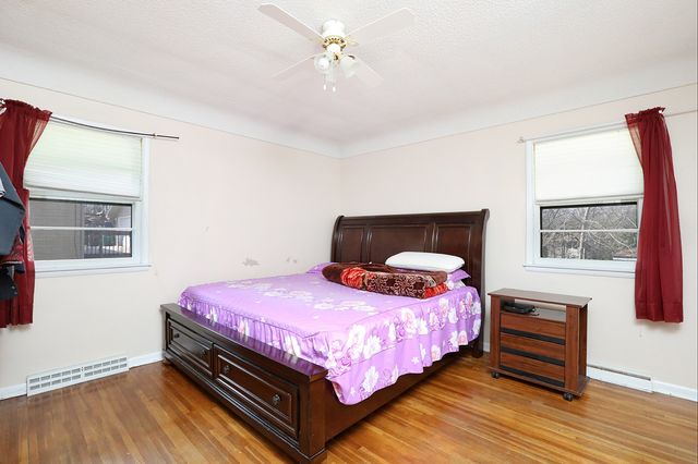 7422 Oak Brook Drive, Urbandale, IA 50322