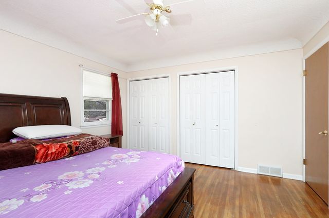 7422 Oak Brook Drive, Urbandale, IA 50322