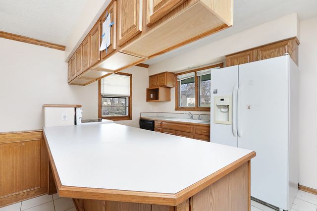 7422 Oak Brook Drive, Urbandale, IA 50322