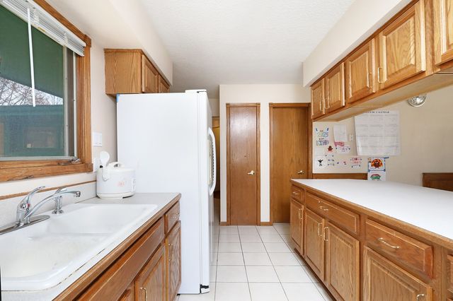 7422 Oak Brook Drive, Urbandale, IA 50322