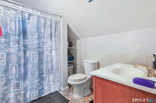 204 Barnes Avenue, New Haven, CT 06513