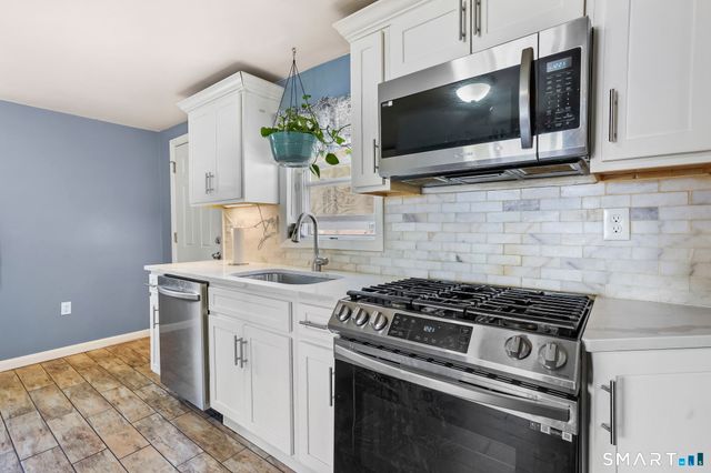 204 Barnes Avenue, New Haven, CT 06513