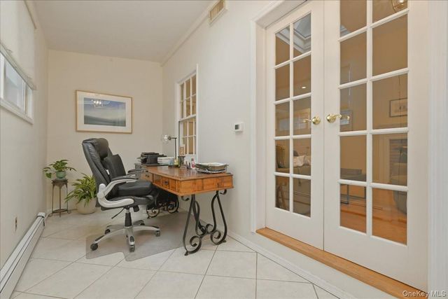 163 Elm Street, Roslyn Heights, NY 11577