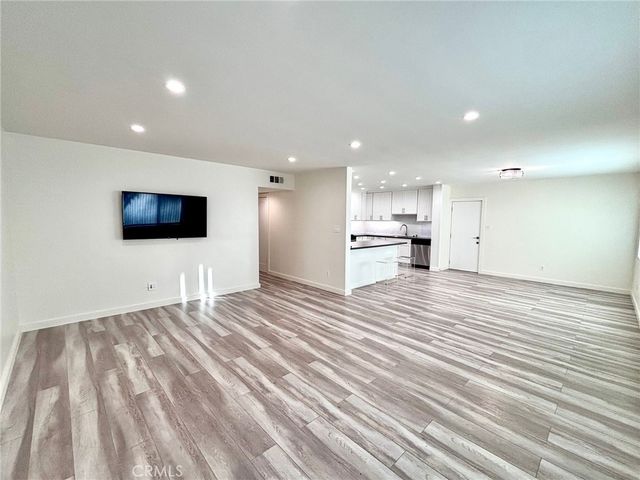 300 Maryland Street 1, El Segundo, CA 90245