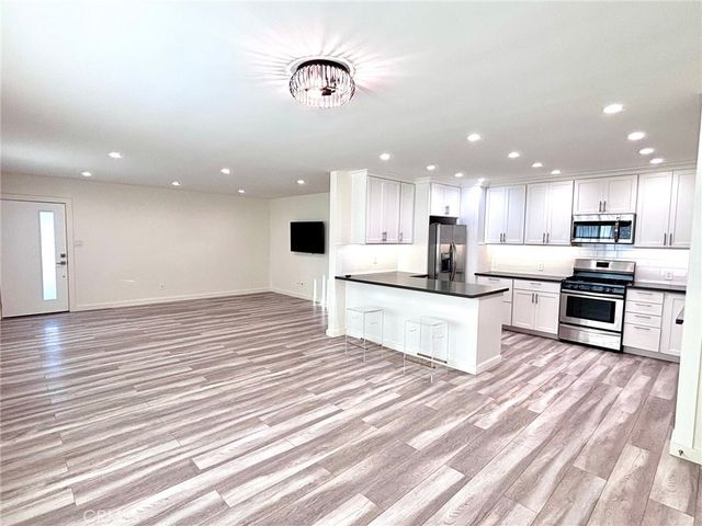 300 Maryland Street 1, El Segundo, CA 90245