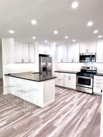 300 Maryland Street 1, El Segundo, CA 90245